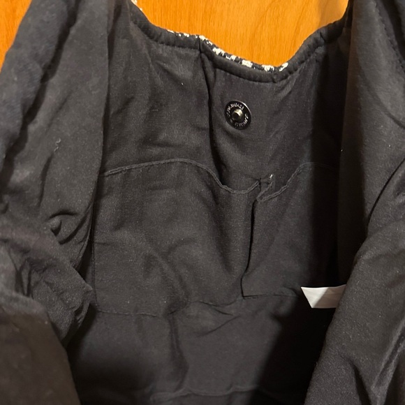 Time and Tru Black and White Patterned Tote - Picture 4 of 7